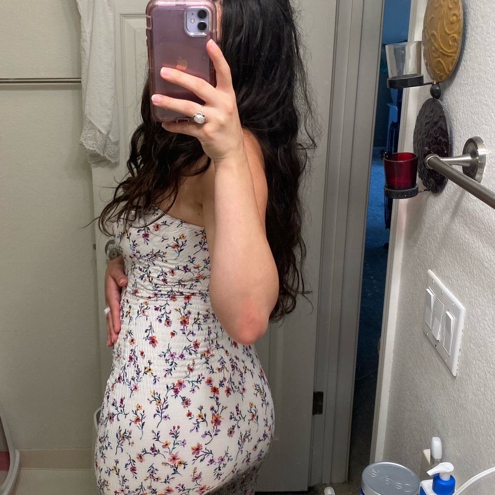Cream/ white floral bodycon dress